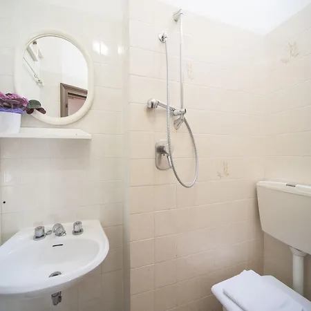Luna Hotel 3*