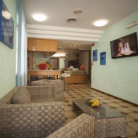 Hotel Luna 3*
