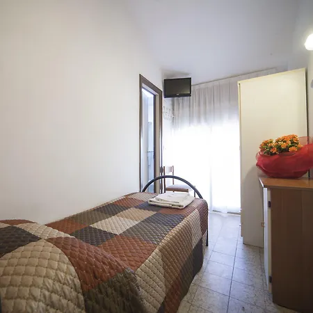 Luna Hotel 3*