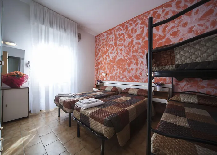 Luna Hotel 3*