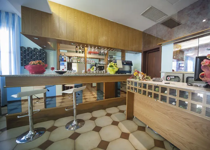 Luna Hotel 3*